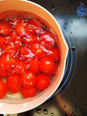 Appetizing dish / the practice measure of small tomato of be soiled of fastfood – smoked plum 1