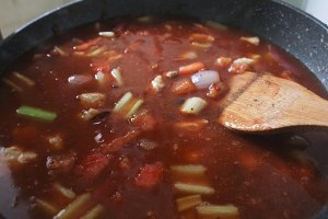 Pork tomato stews dish, Han Zeng " the friend of coffee " practice measure 9