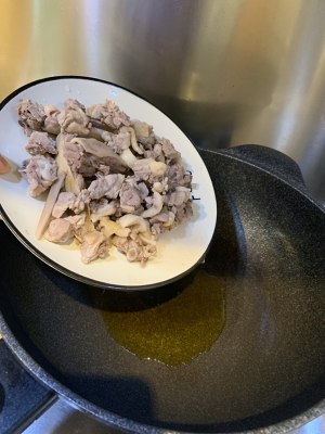 Ginger explodes duck " material is little learn easily; The head is official recipe of two bowls of meals " practice measure 5