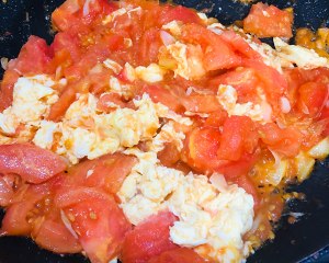 トマトが卵6をスクランブルする練習方法