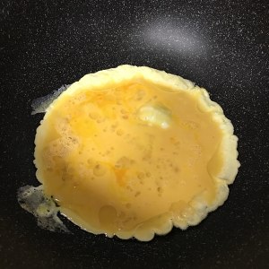 Tomato scrambles egg the practice measure of quick worker of the daily life of a family 8