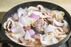 The practice measure of meal of beef of tomato red cook with meat 7