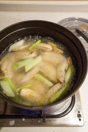 The practice measure of soup of wing of slow fire chicken 3