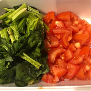 The practice measure of face of tomato egg spinach 1