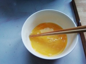 The practice measure of tomato egg noodles served with soy sauce 2