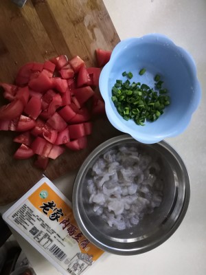 Old little all the dish of filling calcium nutrition of appropriate -- the practice measure of bean curd of tomato shelled fresh shrimps 1