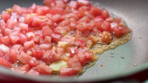 Teach you to do tomato egg boiling water in the home, egg flower is beautiful nutrition, the child drinks 2 bowls of big insufficient still practice measure suddenly 4