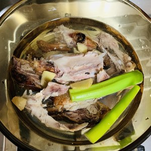The practice measure that white turnip duck wears soup 2