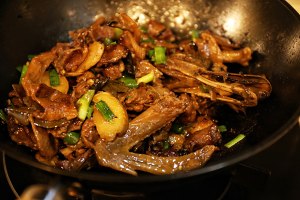 Explode delicious beer duck (dish of Hunan the daily life of a family) practice measure 9