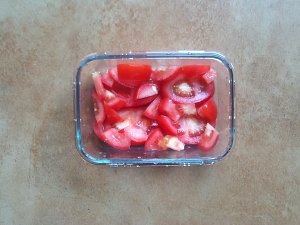 The practice measure of the drumstick of sweet garlic tomato that bake 1