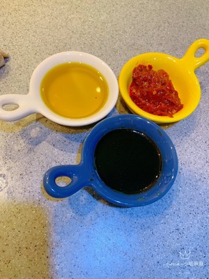 Ginger explodes duck " material is little learn easily; The head is official recipe of two bowls of meals " practice measure 3