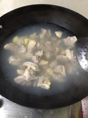 Duck flesh two feed (duck of duck of stew of potato purple perilla, dry stir-fry before stewing) practice measure 5