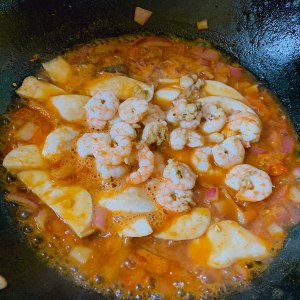 Tomato stew shelled fresh shrimps matchs acid of onion of drumstick stay of proceedings sweet goluptious practice measure 5