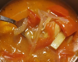 The practice measure of soup of onion tomato potato 7