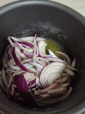 The practice measure of soup of onion tomato potato 4