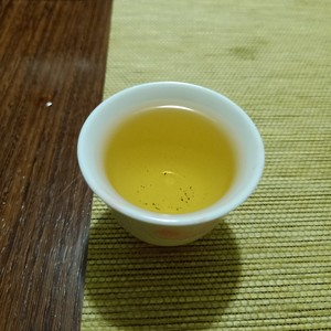 A condiment made of roast prickly ash and salt / the practice measure of chin of sweet hot duck 7