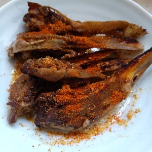 A condiment made of roast prickly ash and salt / the practice measure of chin of sweet hot duck 6