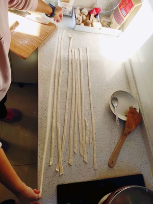 The hand makes noodles the practice move that ~ tomato makes edition of machine of bittern face chef 6