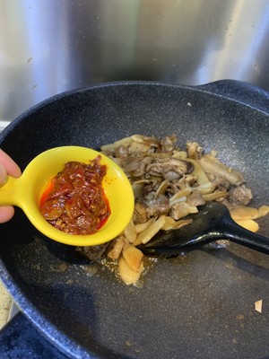 Ginger explodes duck " material is little learn easily; The head is official recipe of two bowls of meals " practice measure 8