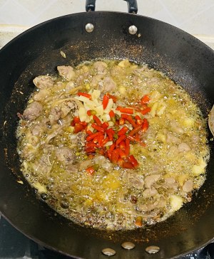 The practice measure from the dish with easy and comfortable duck of tribute small fry 11