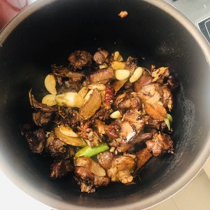 Face of flesh of duck of braise in soy sauce (duck soup bottom) practice measure 12