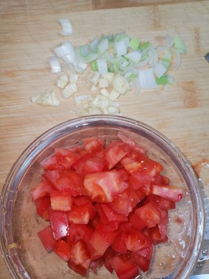 The practice measure of tomato egg noodles in soup 1