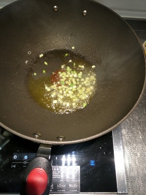 The spring of remnant steamed bread -- the practice measure that tomato fries steamed bread man 11