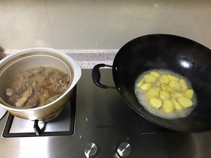 Duck flesh two feed (duck of duck of stew of potato purple perilla, dry stir-fry before stewing) practice measure 21