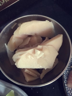 The practice measure of duck of Na Xiong acerbity bamboo shoot 3