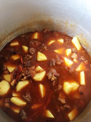 The practice measure of the beef of potato of quick worker tomato that stew 8
