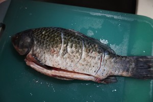 One person is fed - the practice measure of soup of fish of tomato crucian carp 1