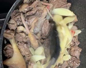 Edition of the daily life of a family child the practice measure of ginger stew duck 2