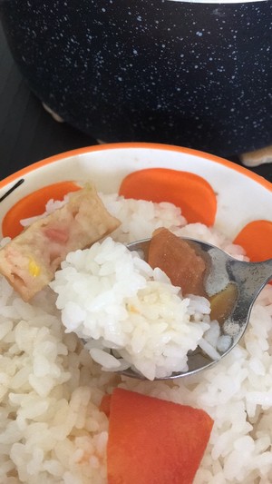 丸い食べ物のトマトの卵のスープの実際の測定4