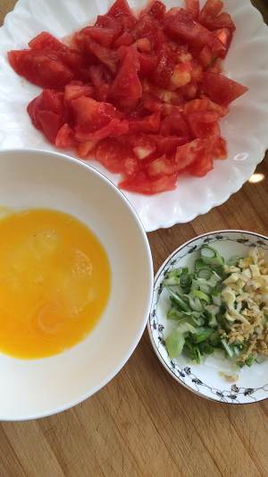 Tomato egg hold tight piece the practice measure of soup 2