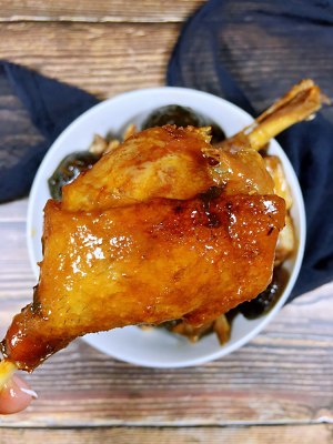 The practice measure of the duck of oily stew of · Xianggu mushroom that the adult on the mother loves most 14