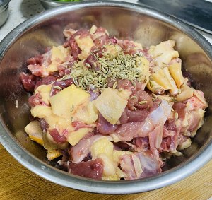The practice measure from the dish with easy and comfortable duck of tribute small fry 1