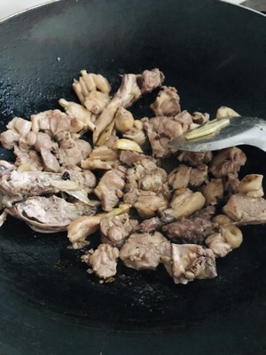 The daily life of a family " dog child duck " sauce explodes the practice measure of stew duck flesh 4