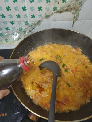 The practice measure of soup of tomato egg cake 6