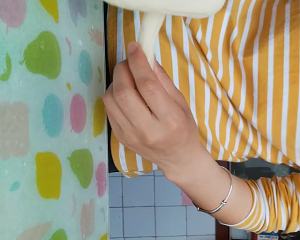 The practice measure of old biscuit of small yellow duckling 8