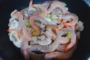 The practice measure of shrimp of pumpkin tomato a kind of dried mushroom 5