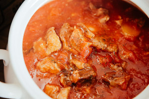 The operation is simple the practice measure of appetizing tomato sirlon Bao 12