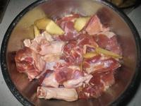 The practice measure of chestnut stew duck 1