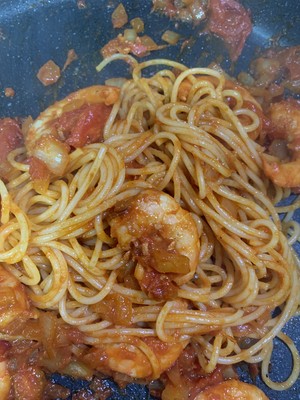 The practice measure of side of meaning of tomato of shelled fresh shrimps 8
