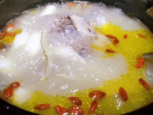 The practice measure that yam jade Zhu Sha enters a duck boiling water 8