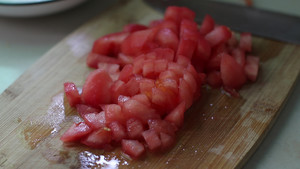 Teach you to do tomato egg boiling water in the home, egg flower is beautiful nutrition, the child drinks 2 bowls of big insufficient still practice measure suddenly 3