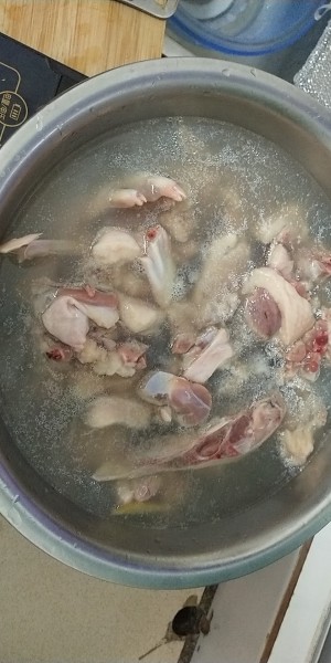 The practice measure of duck of purple perilla stew 2