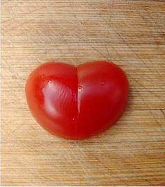 Cut small tomato inside 10 seconds intentionally the practice measure of form 6