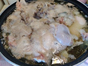 The practice step that achieves duck of eggplant of braise in soy sauce oneself 3