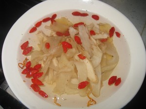The practice measure that Chinese caterpillar fungus spends soup of the duck that stew 3