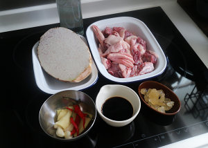 The practice measure of taro stew duck 1